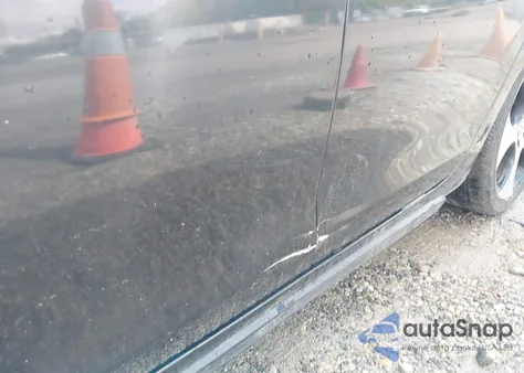 2010 Volkswagen Gti 4-Door z USA, uszkodzony, nr VIN WVWHD7AJ3AW243727